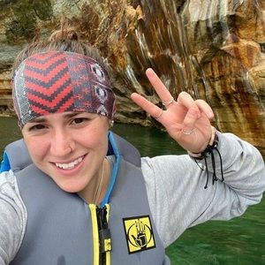 Meet your Posher, Kelly